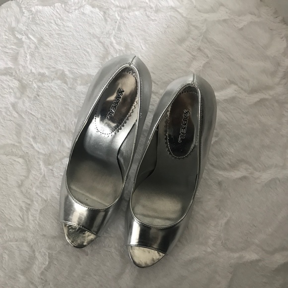 🌟3 for $20🌟Silver heels - Picture 3 of 6